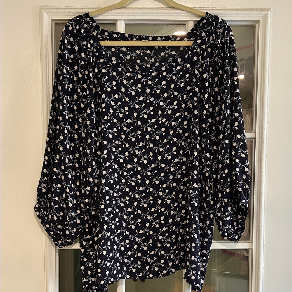 LOFT XXL Women's Top - Navy with pink & white floral